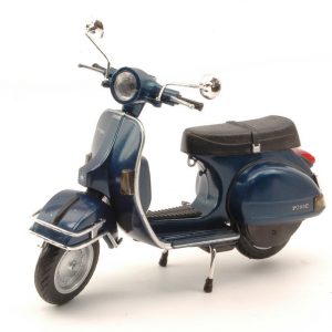 Modellino Moto Scala 1:12 VESPA P 200 collezione diecast modellismo scooter bike