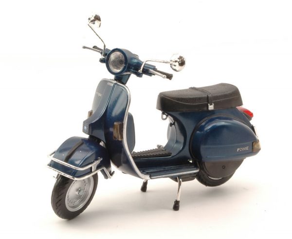 Modellino Moto Scala 1:12 VESPA P 200 collezione diecast modellismo scooter bike