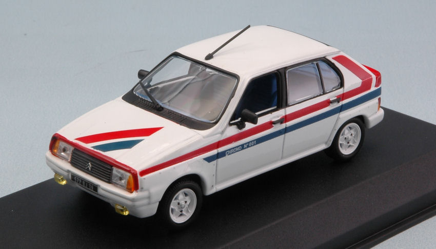 Miniature Citroën Visa II Chrono 1982 - Échelle 1/43, Blanc/Rouge/Bleu - Norev Collection