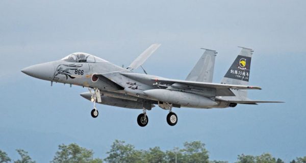 Modellino modellismo kit di montaggio aerei Hasegawa  F15J EAGLE 306SQ 35th  KIT 1:72 model