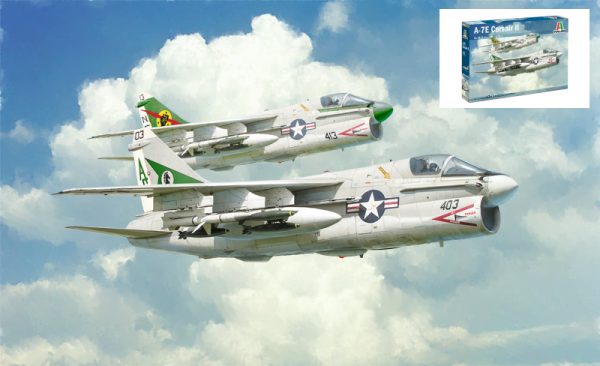 Modellino modellismo kit di montaggio aerei Italeri  A-7E CORSAIR II KIT 1:72 model