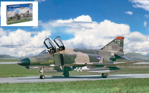 Modellino modellismo kit di montaggio aerei Italeri  F-4E PHANTOM II KIT 1:48 model