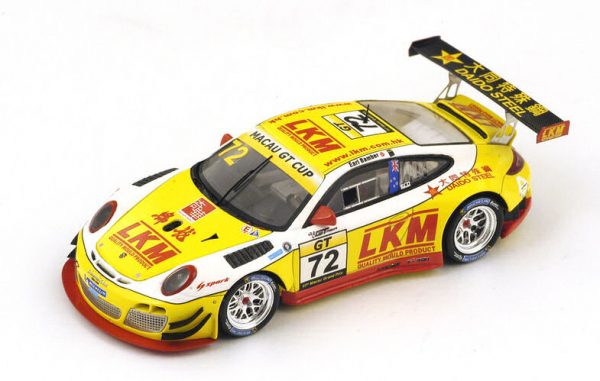 Modellino auto scala 1:43 Spark Model  PORSCHE GT3 R N.72 8th MACAU GP GT CUP  E.BAMBER modellismo statico diecast