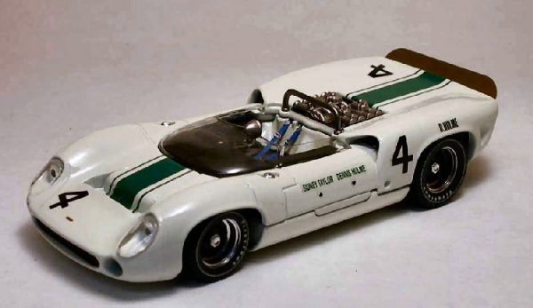 Modellino auto scala 1:43 Best Model  LOLA T70 SPYDER N.4 OULTON PARK  D.HULME diecast modellismo statico