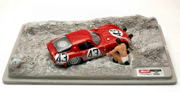 Modellino auto scala 1:43 Best DIORAMA ALFA ROMEO TZ2 TRAPP diecast modellismo