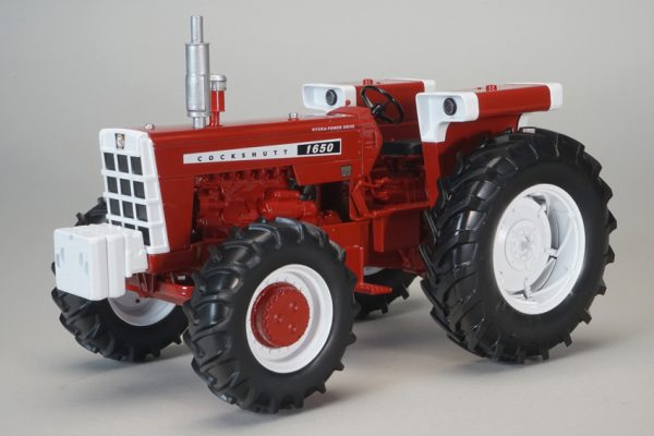 Modellino trattore mezzi agricoli SpecCast  COCKSHUTT 1650 FWA 1:16 modellismo