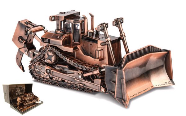 Modellino TRATTORE Diecast Master CAT D11T TRACK TYPE TRACTOR COPPER FINISH 1:50