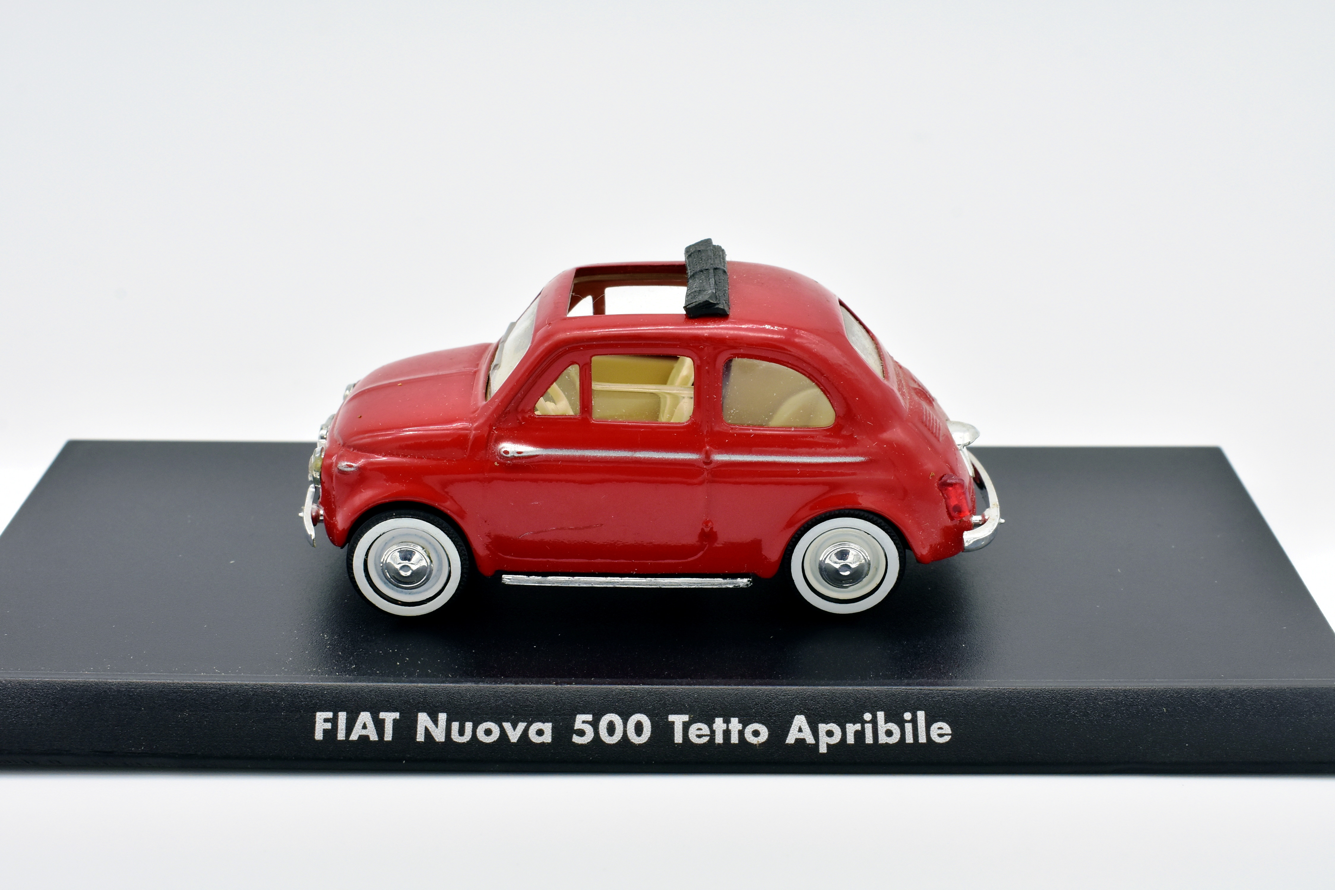 1//43 FIAT 500 CLASICO COCHE DE METAL A ESCALA COLECCION DIE CAST LICENCIA FIAT
