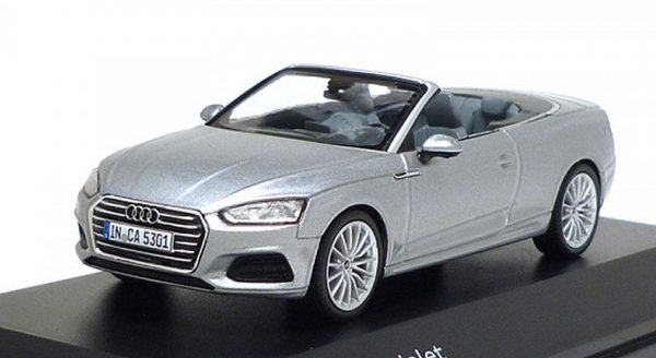 Modellino auto scala 1:43 diecast modellismo AUDI A5 CONVERTIBLE da collezione
