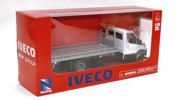 Modellino camion truck lorry diecast modellismo statico IVECO DAILY 1:36