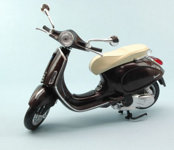 Modellino vespa Primavera 125 scala 1:12 diecast modellismo motor bike moto
