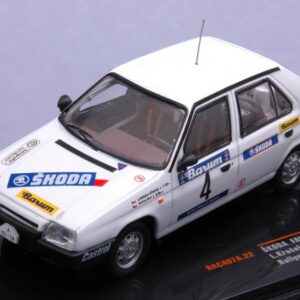 Modellino auto rally scala 1:43 Ixo Model  SKODA FAVORIT 136 L N.4 RALLY VALASSKAA ZIMA 1989 KRECEKBORIVOJ modellismo statico collezione