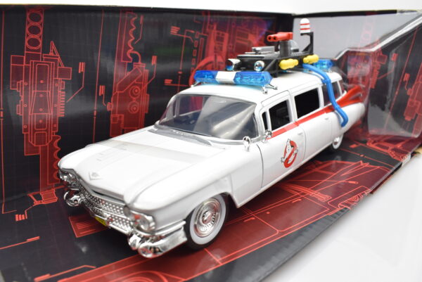 Modellino auto scala 1:24 CADILLAC GHOSTBUSTERS ECTO-1 film movie modellismo statico da collezione - immagine 5