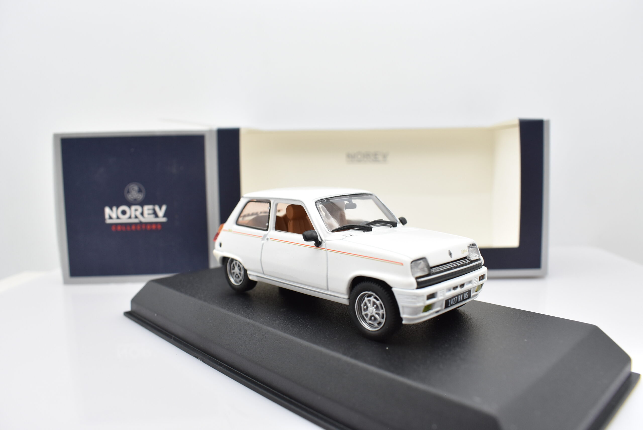 Miniatura Da Collezione Renault Norev - Colore Giallo, Scala Non Specificata, Modello 185290