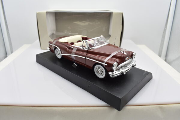 Modellino auto Buick Skylark scala 1:32 diecast modellismo collezione epoca solido - immagine 4