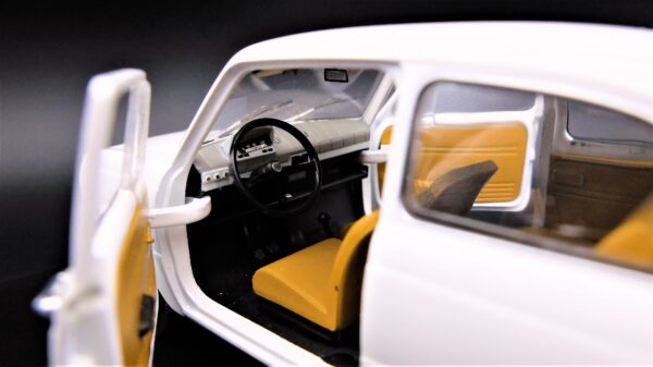 Modellino auto scala 1:24 Fiat 850 modellismo statico da collezione - immagine 5
