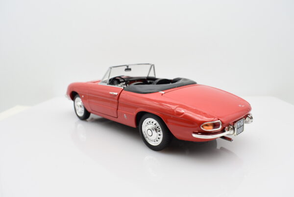 Modellino auto scala 1:24 Alfa Romeo 1600 Spider Duetto modellismo statico da collezione - immagine 6