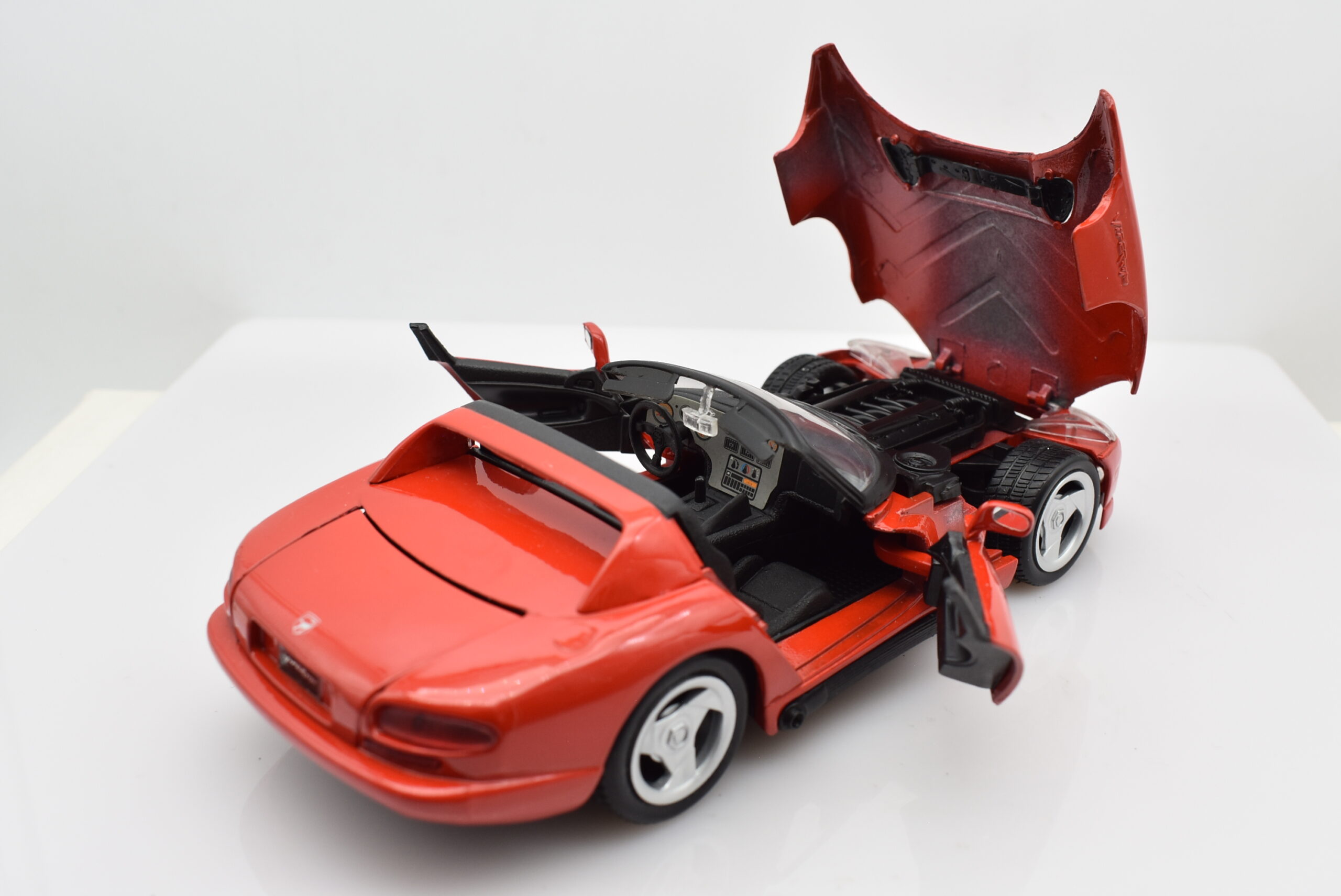 Modellino auto scala 1:24 Dodge Viper RT/10 modellismo statico da collezione Maisto - immagine 5