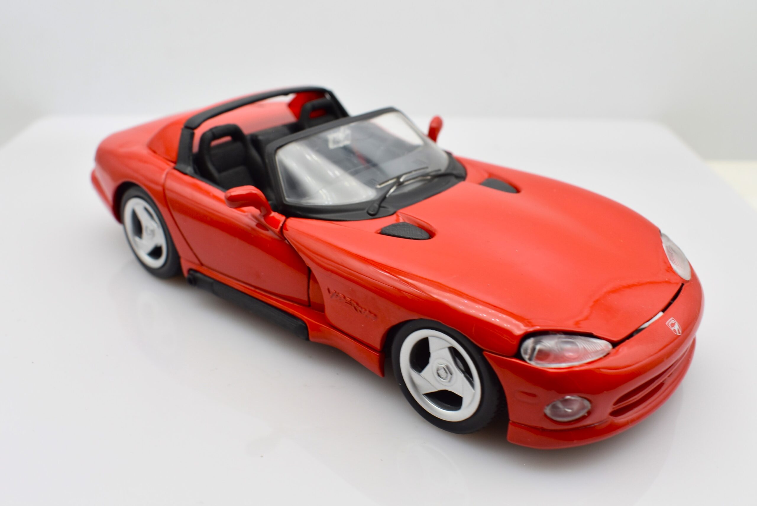 Modellino auto scala 1:24 Dodge Viper RT/10 modellismo statico da collezione Maisto - immagine 6