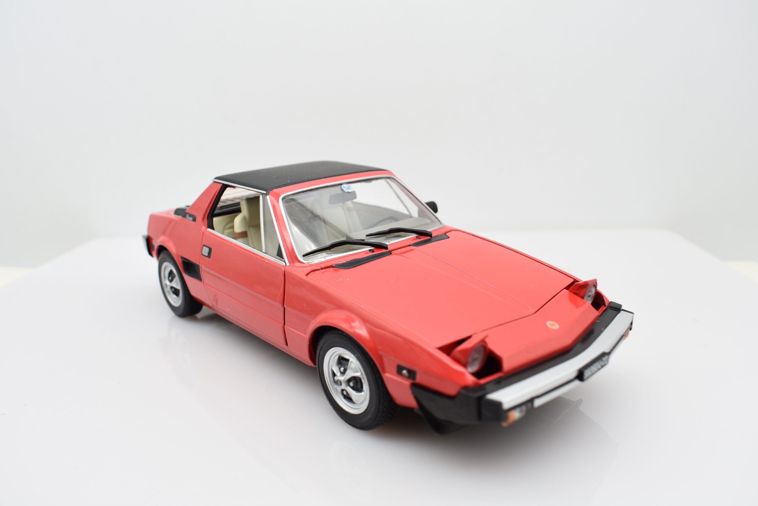 Modellino auto FIAT X1/9 x19 rosso scala 1/24 diecast modellismo collezione raro - immagine 7