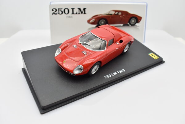 Modellino auto scala 1:43 Ferrari GT Collection 250 LM diecast modellismo da collezione - immagine 2