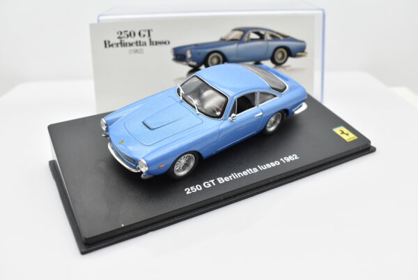 Modellino auto scala 1:43 Ferrari GT 250 Berlinetta Lusso diecast modellismo statico da collezione - immagine 4