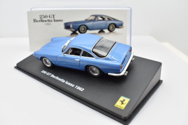 Modellino auto scala 1:43 Ferrari GT 250 Berlinetta Lusso diecast modellismo statico da collezione - immagine 3