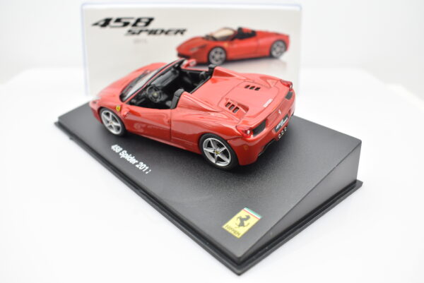 Modellino auto scala 1:43 Ferrari GT Collection 458 Spider diecast modellismo da collezione - immagine 2