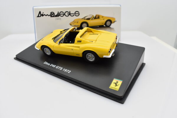 Modellino auto scala 1:43 Ferrari GT Collection Dino 246 GTS diecast modellismo da collezione - immagine 3