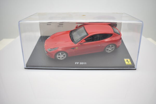 Modellino auto scala 1:43 Ferrari GT Collection FF diecast modellismo da collezione - immagine 3
