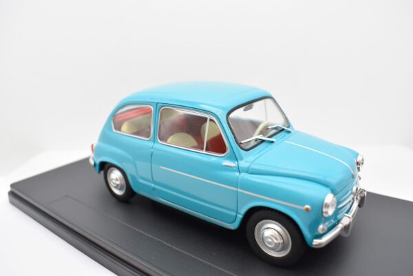 Modellino auto Fiat 600 scala 1:24 modellismo statico da collezione - immagine 6