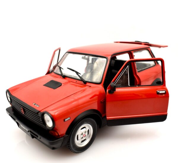 Modellino auto scala 1:24 Autobianchi A112 Abarth modellismo statico da collezione - immagine 2