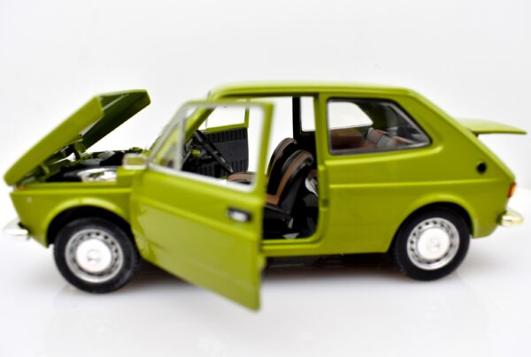 modellino auto scala 1:24 FIAT 127 quattroruote collection da collezione diecast - immagine 2