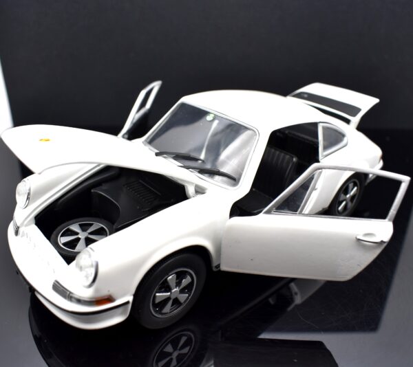 Modellino auto scala 1:24 Porsche 911 S 2.4 modellismo statico da collezione - immagine 2