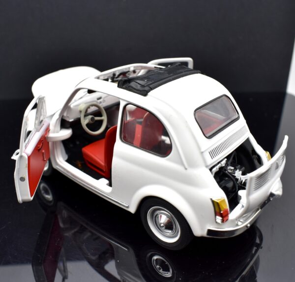 Modellino auto scala 1:24 Fiat 500 F modellismo statico da collezione - immagine 3