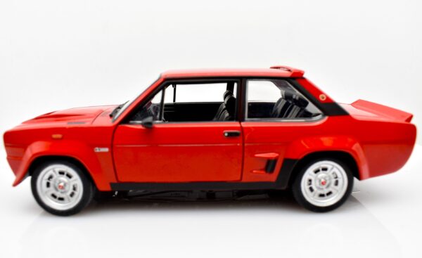Modellino auto scala 1:24 Fiat 131 Abarth modellismo statico da collezione - immagine 5