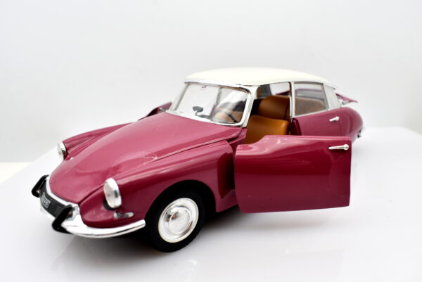 Modellino auto scala 1:24 CITROEN DS 19 quattroruote collection modellismo epoca - immagine 2
