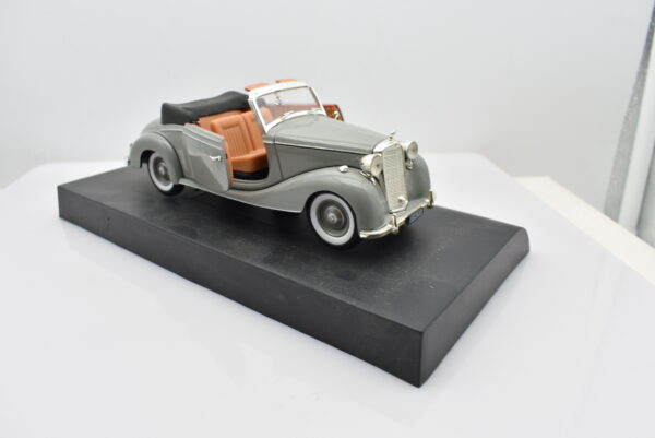 Modellino auto Mercedes Benz 170S scala 1:32 diecast modellismo collezione epoca solido - immagine 4