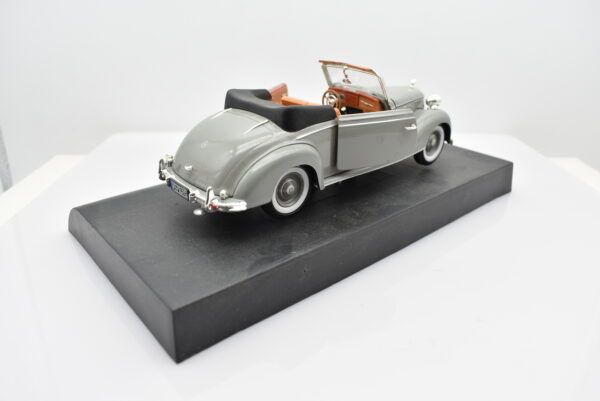 Modellino auto Mercedes Benz 170S scala 1:32 diecast modellismo collezione epoca solido - immagine 5
