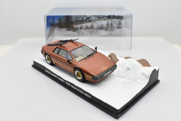 Modellini auto dei film 007 James Bond scala 1:43 LOTUS ESPRIT TURBO collezione - immagine 4