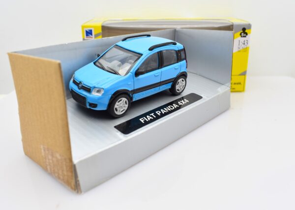 Modellino auto Fiat Panda 4x4 scala 1:43 diecast da collezione - immagine 4