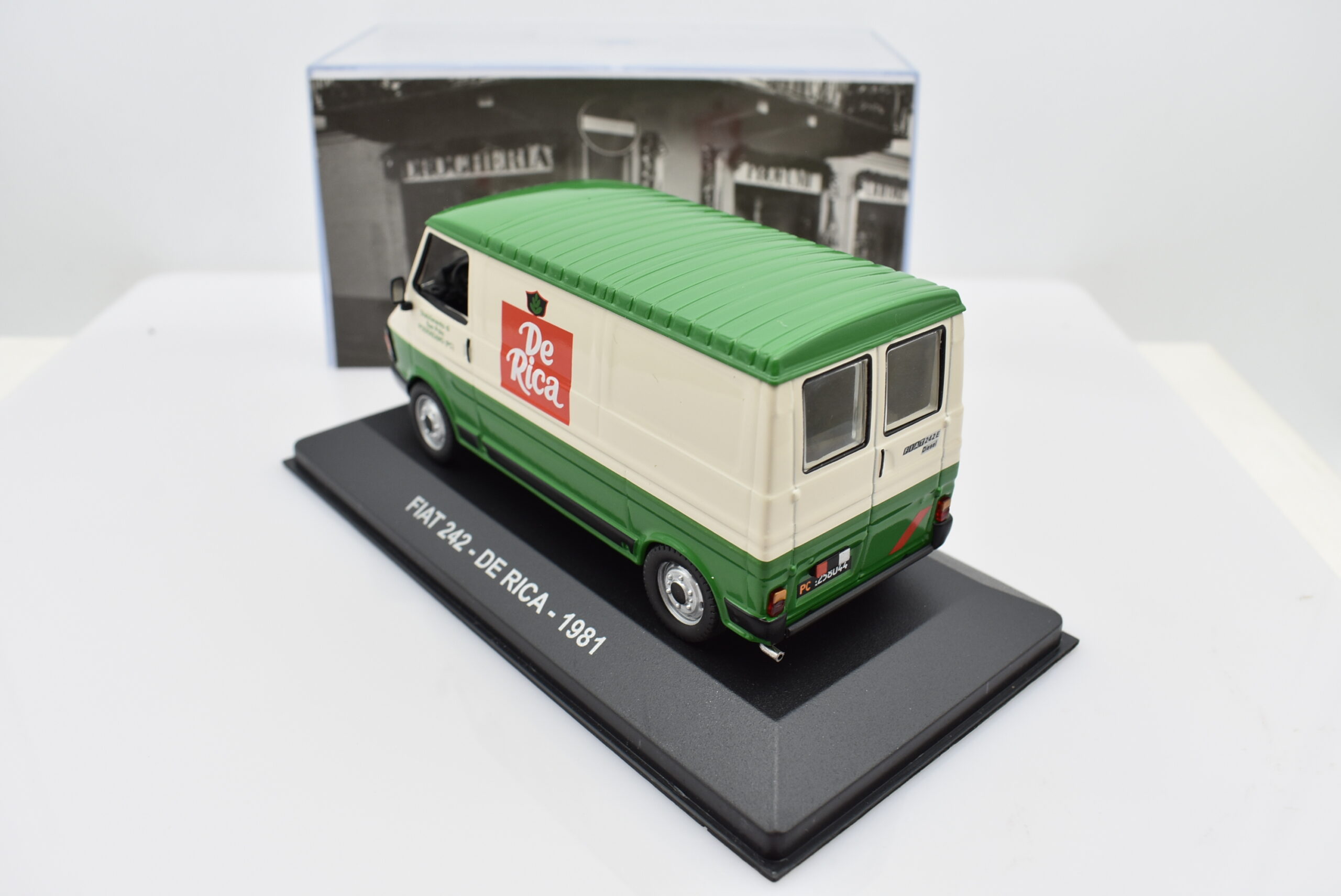 Woodland Scenics N Scale Woodland Scenics AS5363 Blue Sedan - HO Scale | RCMA Model &amp; Hobby Shop N Scale Train