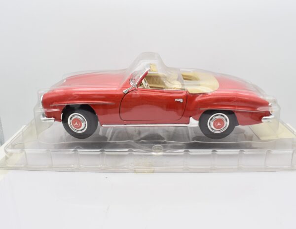 Modellino auto scala 1:18 MERCEDES BENZ 190 SL diecast modellismo da collezione - immagine 2