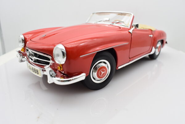 Modellino auto scala 1:18 MERCEDES BENZ 190 SL diecast modellismo da collezione - immagine 7