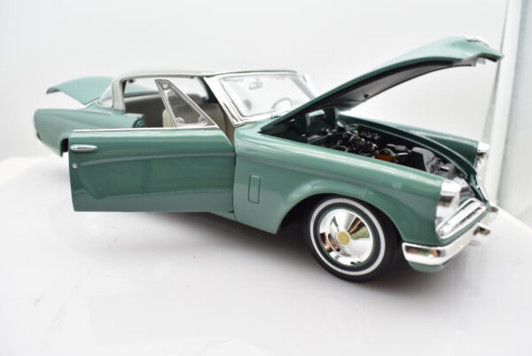 Modellino auto scala 1:18 STUDEBAKER STARLINER diecast modellismo da collezione - immagine 3