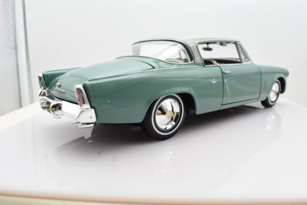 Modellino auto scala 1:18 STUDEBAKER STARLINER diecast modellismo da collezione - immagine 5