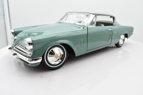 Modellino auto scala 1:18 STUDEBAKER STARLINER diecast modellismo da collezione - immagine 7