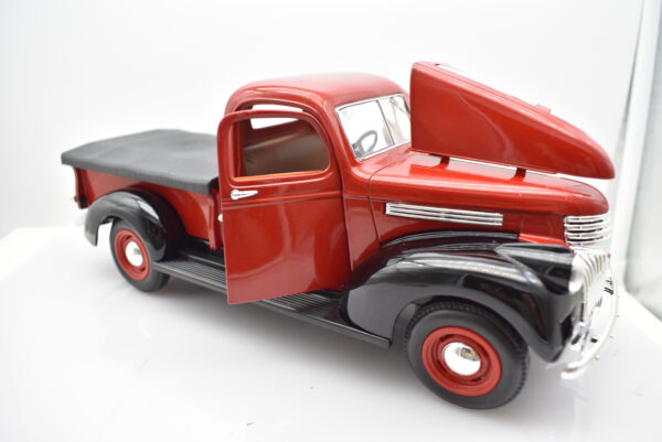 Modellino auto scala 1:18 CHEVROLET GMC diecast modellismo da collezione - immagine 4