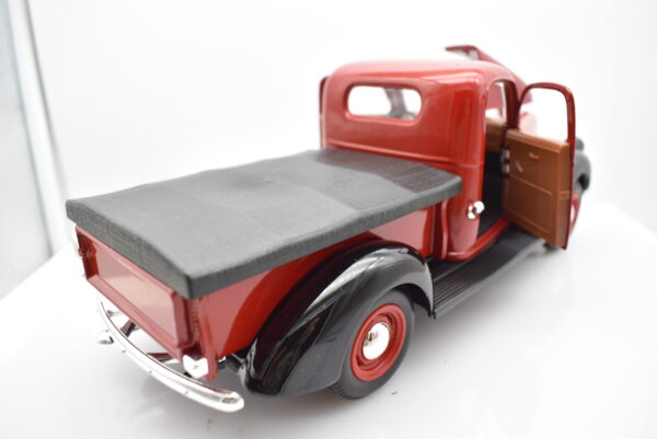 Modellino auto scala 1:18 CHEVROLET GMC diecast modellismo da collezione - immagine 5