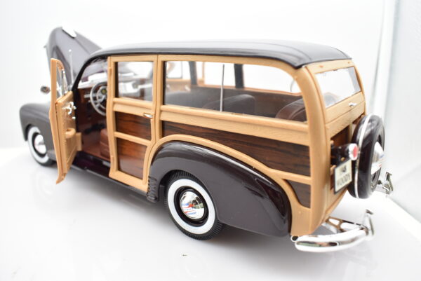 Modellino auto scala 1:18 CHEVY FLEETMASTER diecast modellismo da collezione - immagine 4